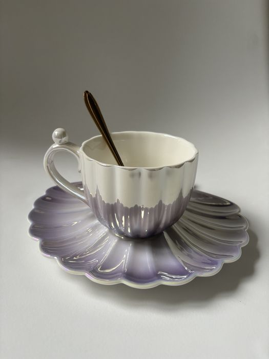 Чашка с блюдцем.