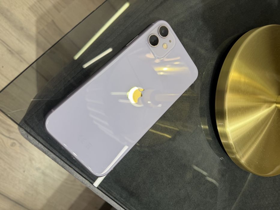 iPhone 11 в хорошем состоянии