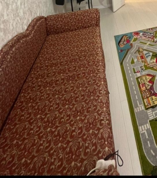 Продается диван тахта двухспальный