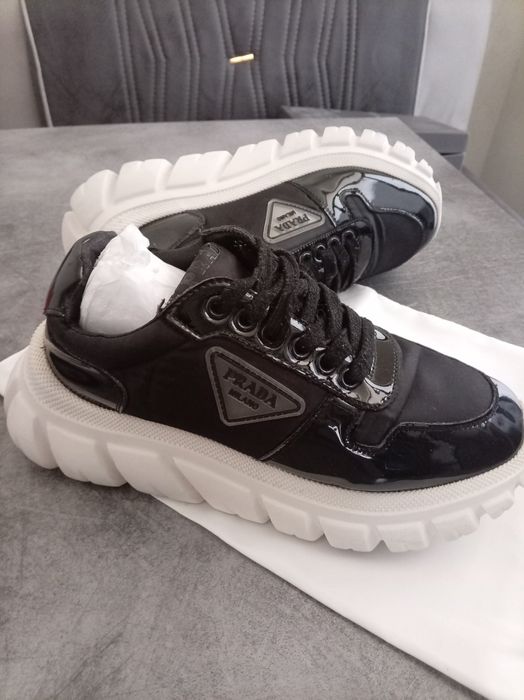 Женской Кроссовка 38