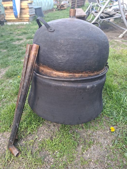 Vand cazan de tuica   2800 lei