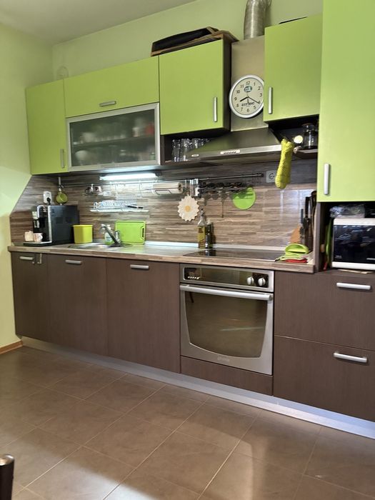 Кухня 305/220 като нова