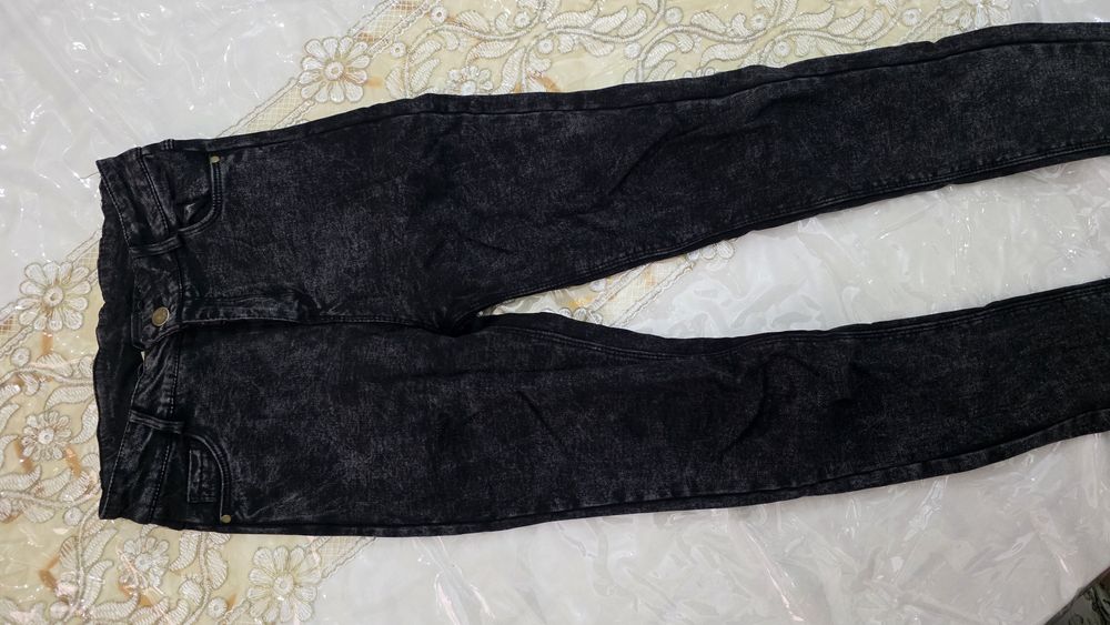 Чёрные тёплые джинсы S размер, скинни