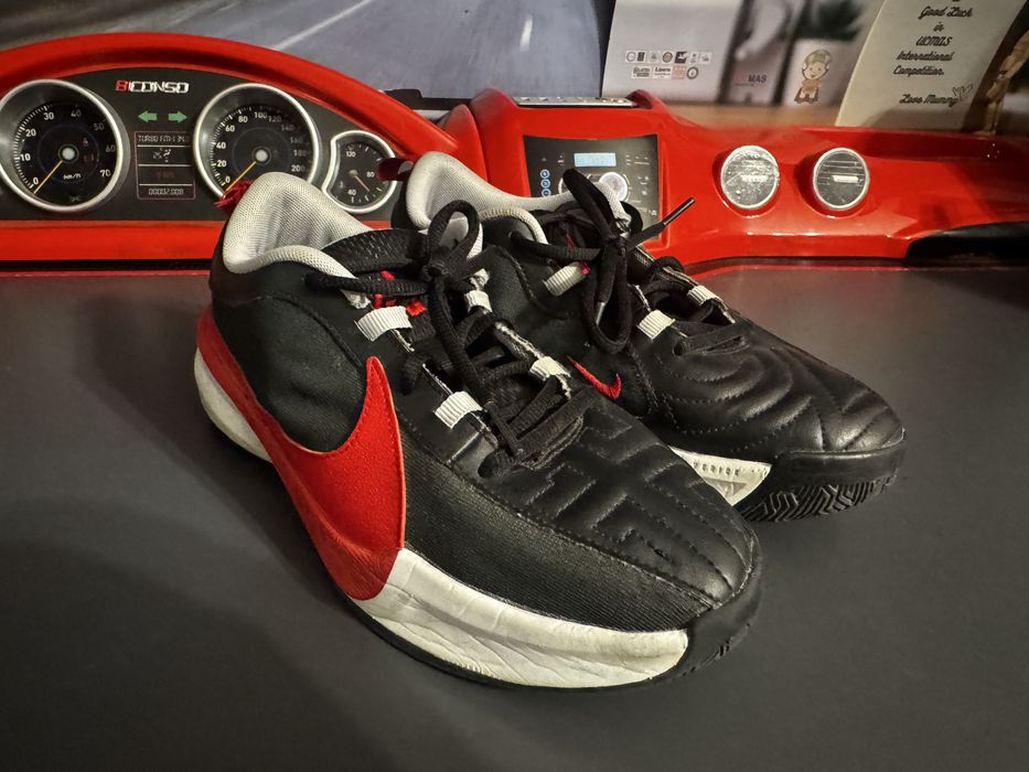 Кроссовки детские nike