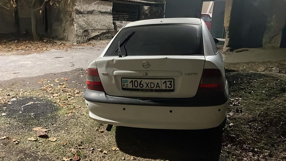 Opel Vectra B бешка