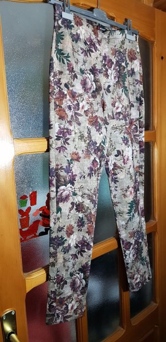 Pantaloni print floral