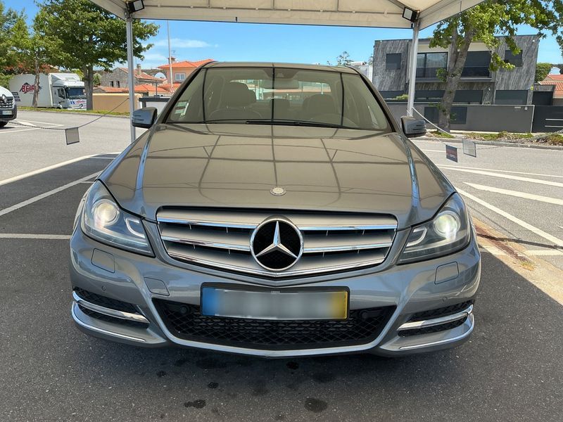 Mercedes-Benz C-Klasse C 220 CDI BlueEfficiency Avantgarde 2012