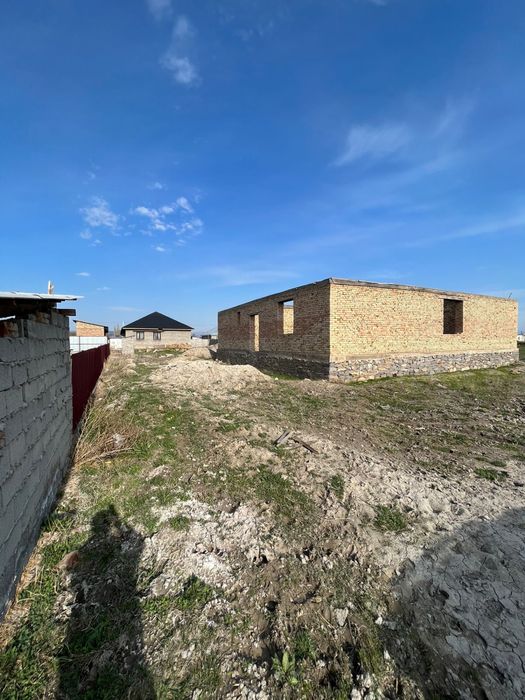 Продам дом недостройный