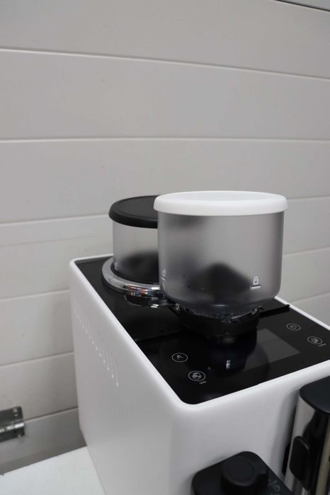 Кафеавтомат Delonghi Rivelia EXAM440.55.W 1450W, LatteCrema Hot, 19bar