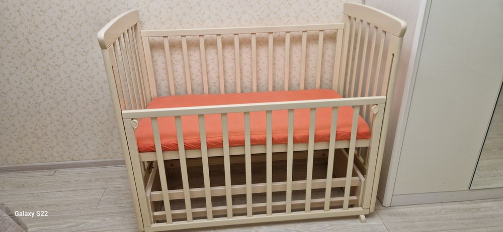 Детская кроватка