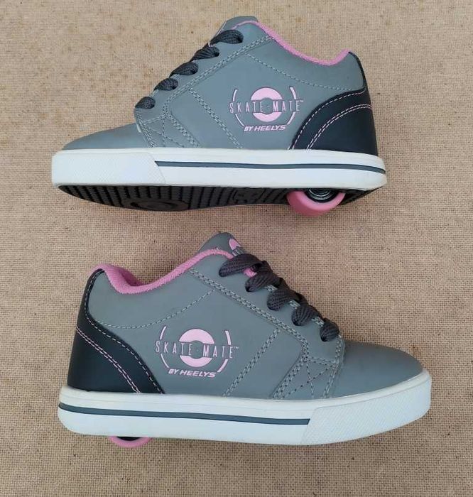 SkateMate by Heelys детски скейт маратонки с колелца на петите #19см.