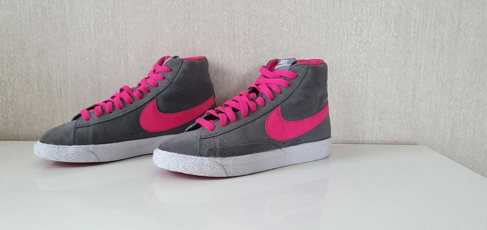 adidasi fete/dame Nike Blazer nr 35,5 /piele/ca noi