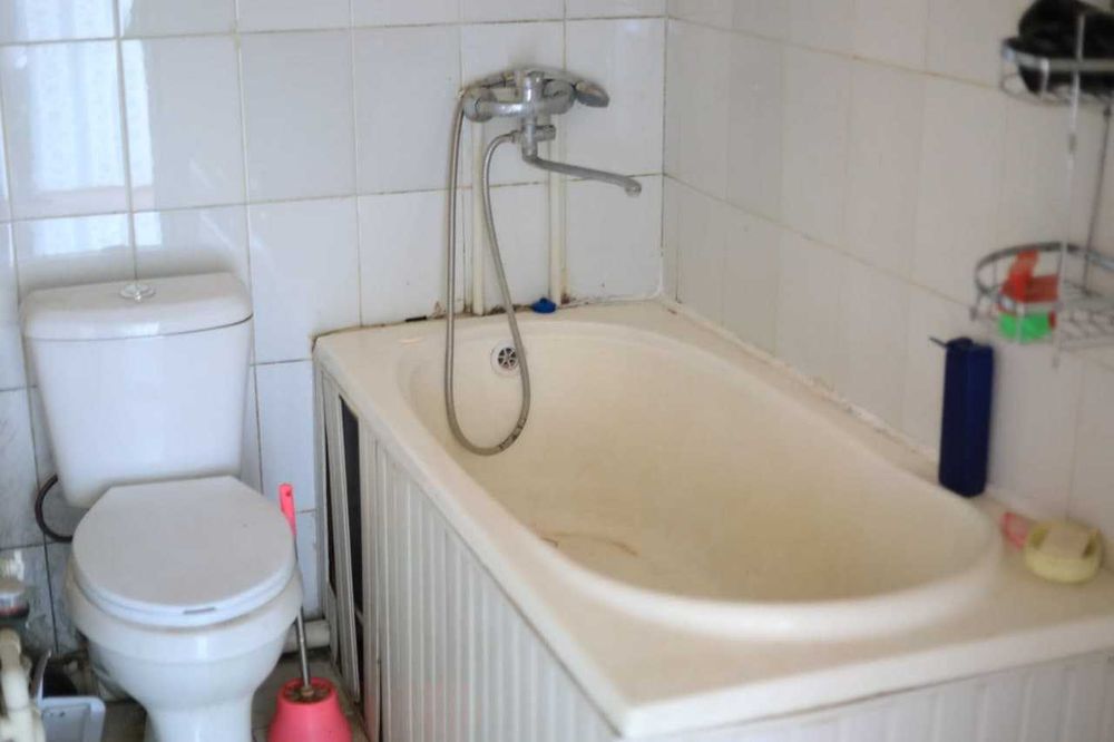 Қулай ва шинамгина уй ижарага берилади.