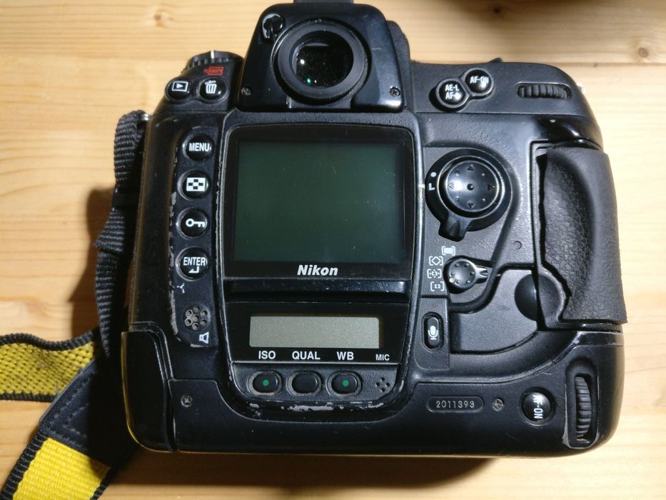 Nikon D2h +baterie