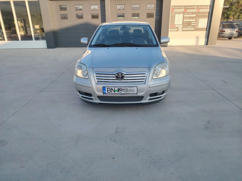 Vând Toyota Avensis T25 2.0 D4D
