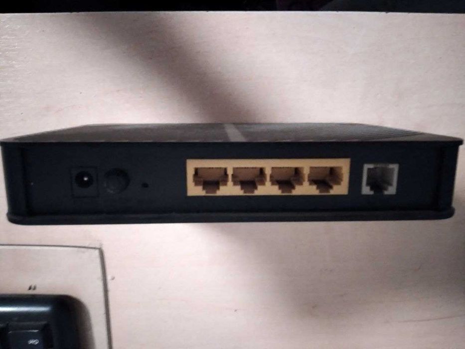 Wi Fi  ZyXEL  ADSL2+  kor/dok