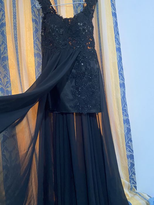 Vand rochita  de ocazie facuta pe comanda MS