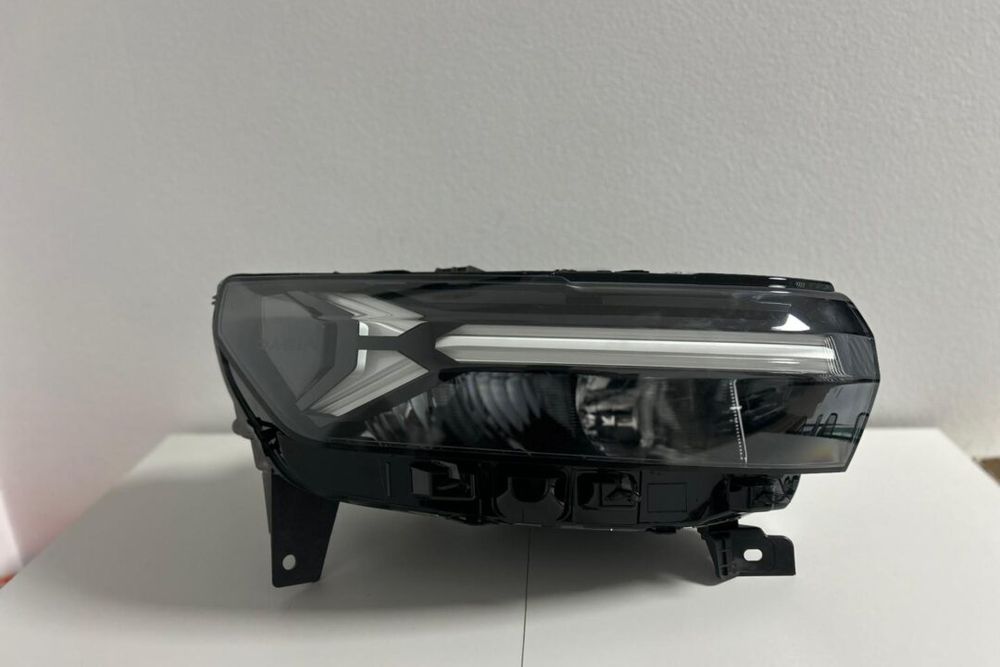 FAR DREAPTA LED DACIA DUSTER 3 / DACIA BIGSTER | COD OEM : 260107725R