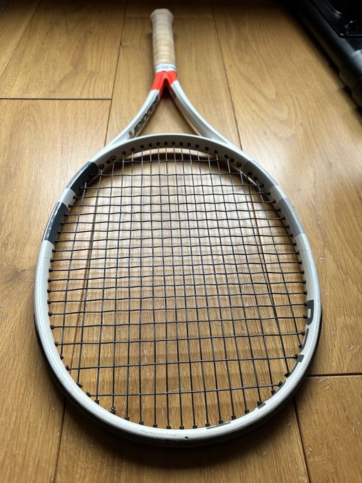 Тенис ракета Babolat pure strike 98 18x20 305gr