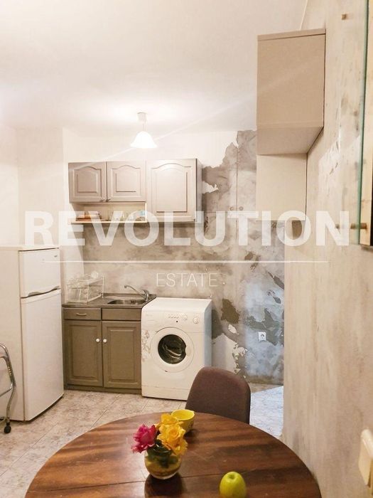 Двустаен апартамент в района на Окръжна болница!