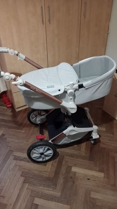 Cărucior Hot Mom