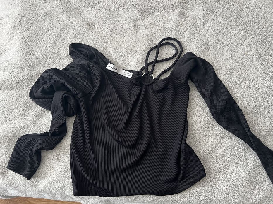 Дамска тънки блузки тип crop.Вземи 4 в цена на 1