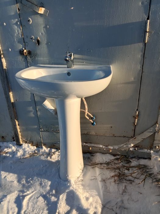 Продам раковину в сборе
