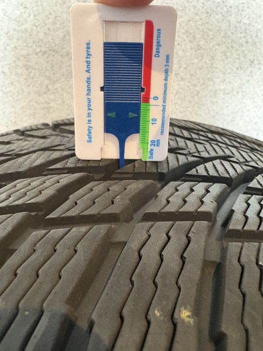 Nokian Snowproof P 255/40/19 275/40/19