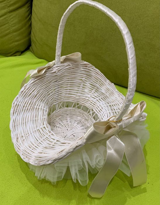 Продавам кошничка за ботуниери