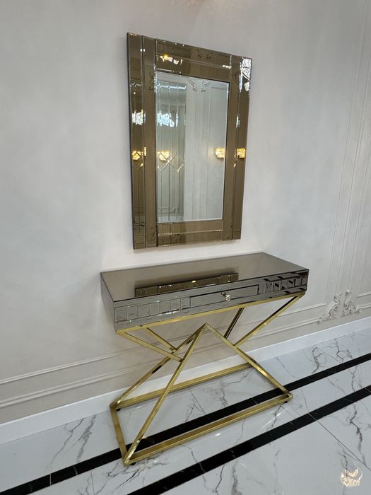 Консоль в прихожую