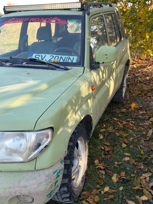 Vind pajero pinin