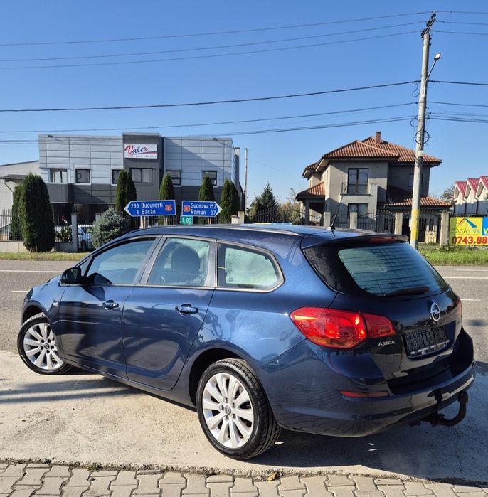 OPEL ASTRA J 1.7 CDTI / 2011 / EURO 5 / Cash-Rate-Garantie
