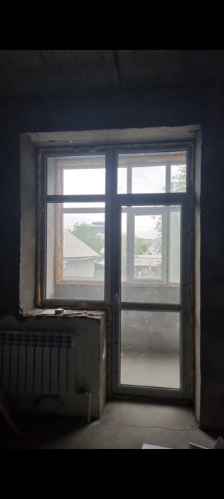 Продам пластикое окно с дверью