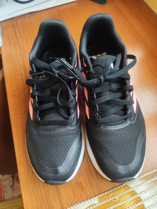 Маратонки Adidas за момиче