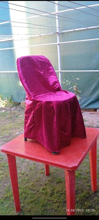 Стул и стол пластмасса