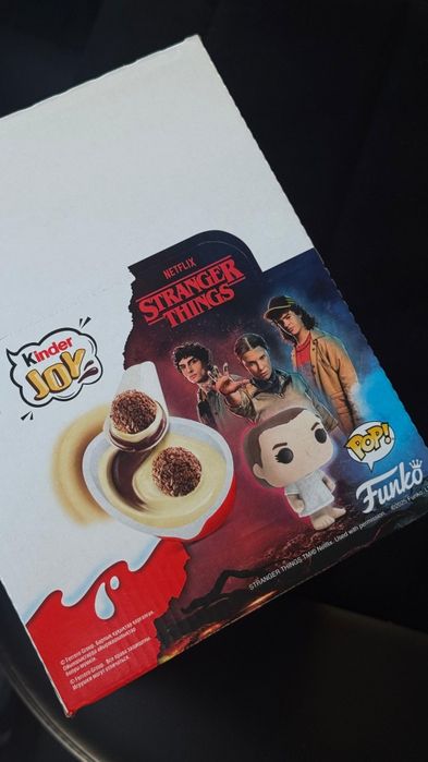 Киндер очень страные дела