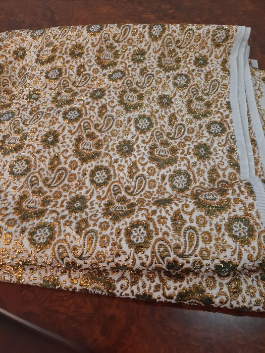 Продам отрез парчи