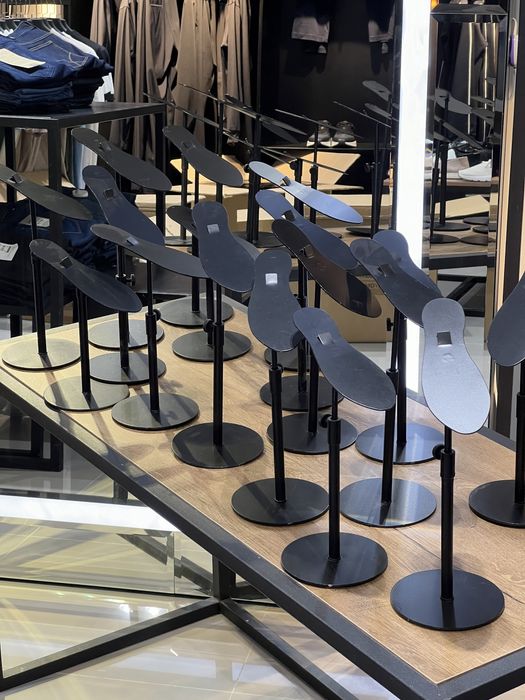 Металлическая подставка для обуви