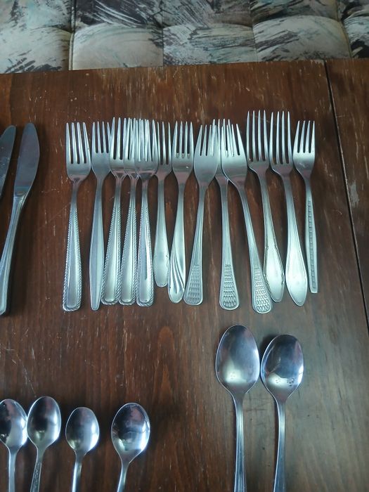 Прибори за хранене