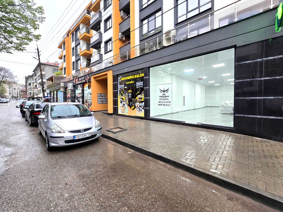 Дава се под наем Магазин в Асеновград - 101 кв.м за 785 € - Снимка #2
