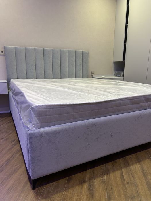 Кровать двухспальная 160/200