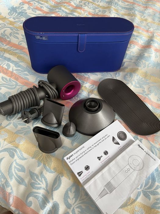 оригинал.нужен ремонт.отдам за 10000 тг