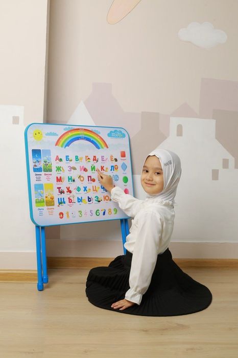 Продам хороший качественный детский парту комплект.