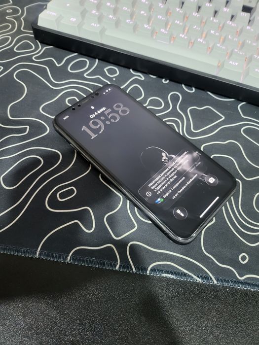 Iphone 11 в хорошем состояние