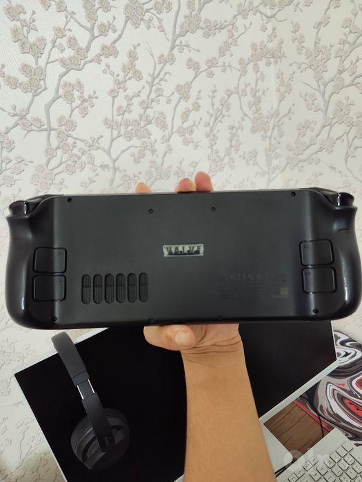 Продам Steam Deck OLED 1TB — Идеальное состояние + Мега-комплект.
