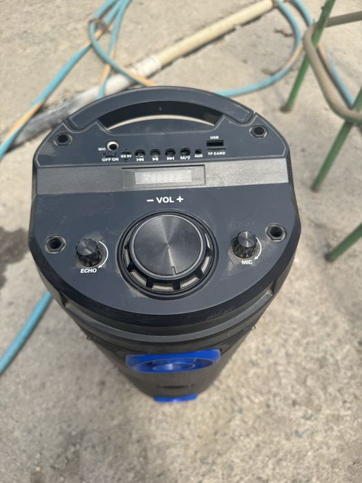 Б/у музыкальная колонка