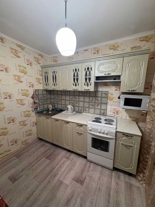 продам 1 комнатную машхур жусупа