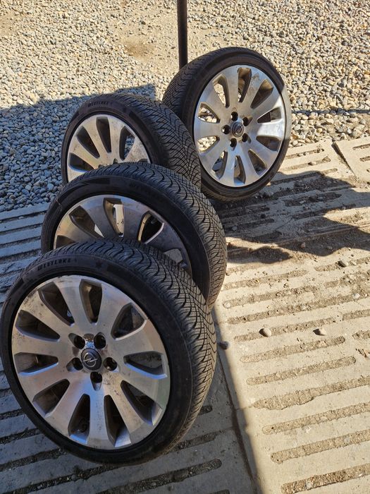 Anvelope de vânzare