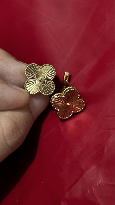 Золотое украшение