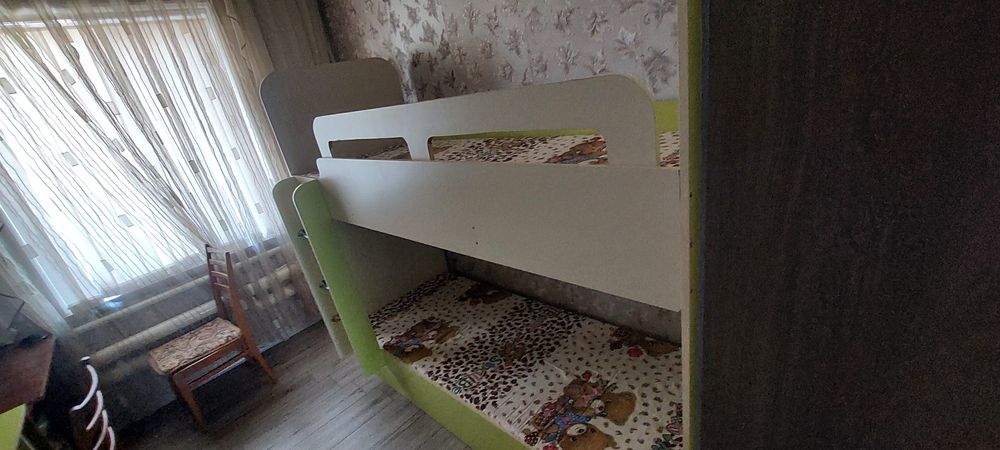 Двухяруная кровать